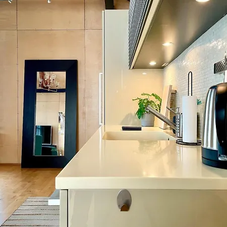 Апартаменты Unique Design House In Center Осло