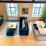 Апартаменты Unique Design House In Center Осло