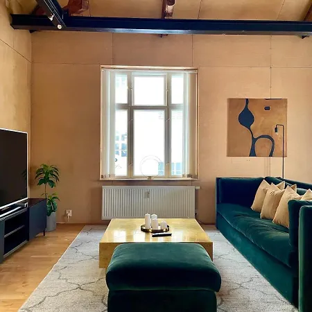 Unique Design House In Center *